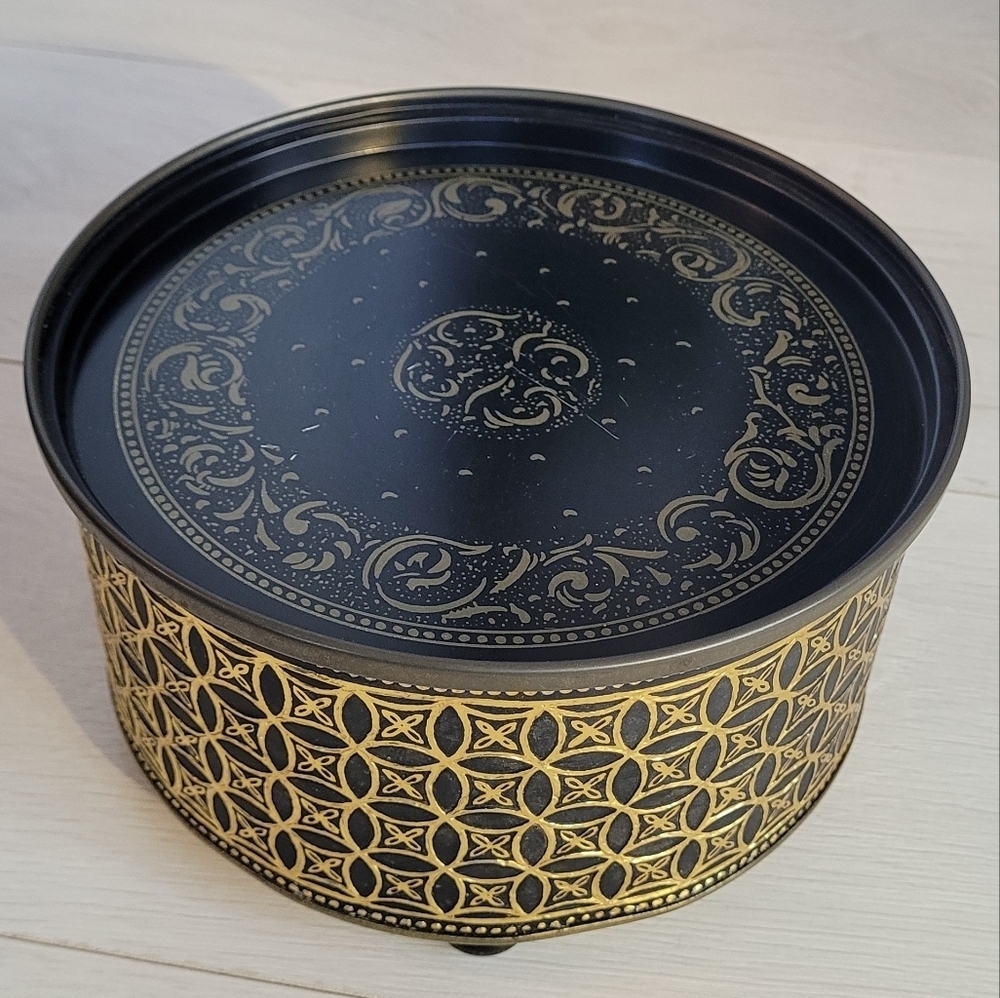 Vintage Guildcraft Embossed Gold & Teal Tin New York USA Decorative Container